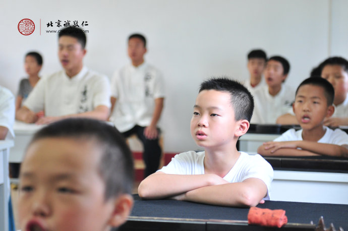 伴隨聲聲悅耳的讀書聲，心靈得以升華