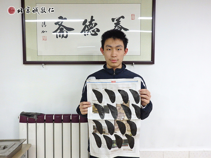 金同學(xué)展示自己的「人生第一點(diǎn)」