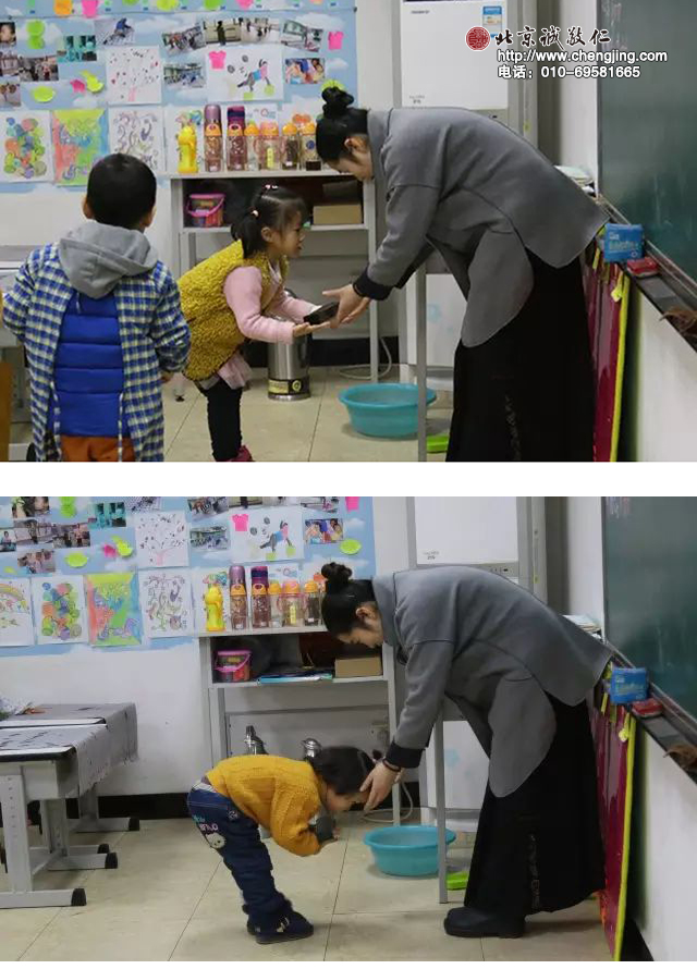 坦然自若，未來的書法家已經(jīng)有幾分像了。