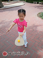 學(xué)會自己穿衣、扣扣子，疊衣服