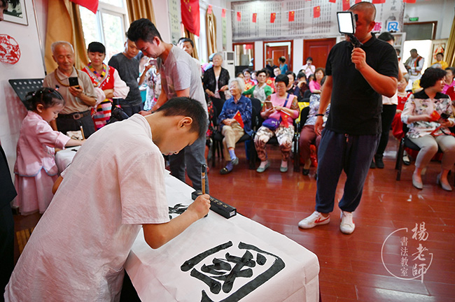 綻放亞運(yùn)村 走進(jìn)新時(shí)代