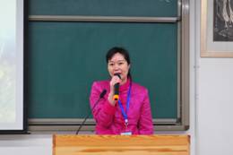 仁化縣教育局黃娟女士