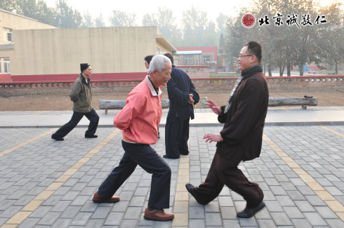 配圖：清晨，太極拳體驗課程